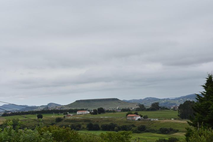 Casa en venta en Santillana del Mar photo 0