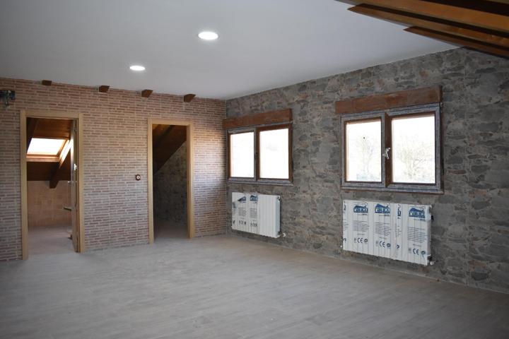 Venta de casa en Valle de Valdebezana Burgos photo 0