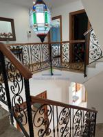 Magnifica casa , muy amplia, luminosa y en perfecto estado. photo 0