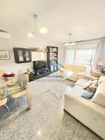 Bonita casa pareada en esquina en buen estado photo 0