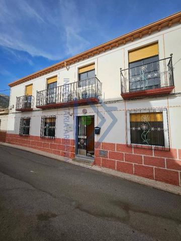 Gran casa en venta en Alomartes al lado de Illora photo 0