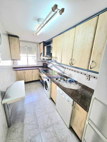 Piso en la mejor zona de Maracena ,al lado del metro. photo 0