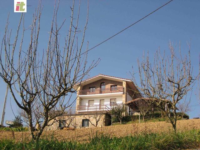 Precioso Baserri en Mendiondo. photo 0