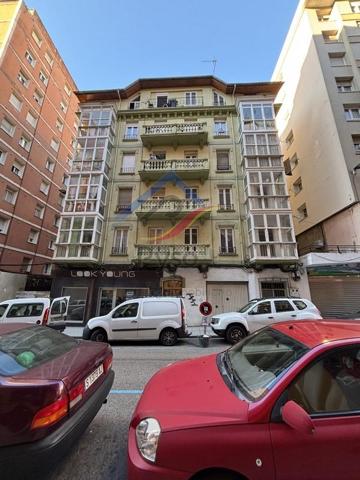 Piso en venta en Santander de 84 m2 photo 0