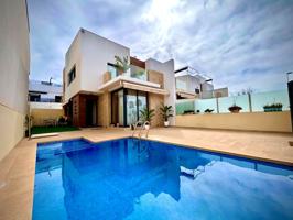 PV562. CHALET INDEPENDIENTE CON PISCINA photo 0