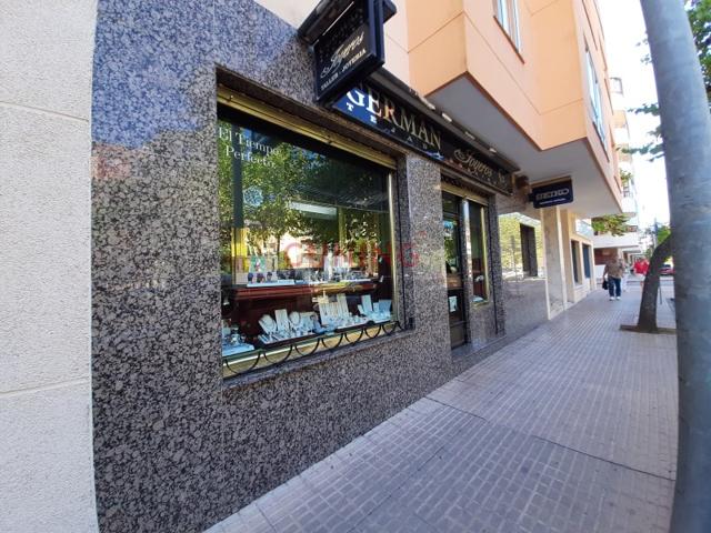 Local En venta en Cáceres photo 0