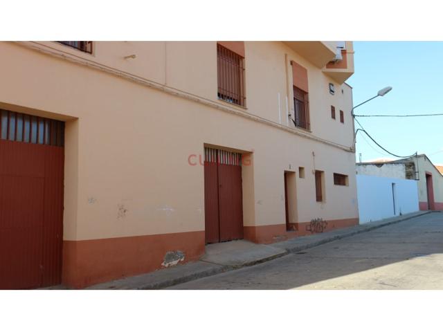 Local En venta en Miajadas photo 0