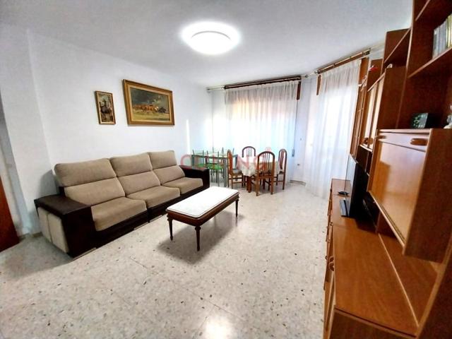 Piso En alquiler en Cáceres photo 0
