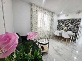 ¡Gran oportunidad en el centro de Madrid! Vivienda amplia de 9 dormitorios en Tirso de Molina, ideal para negocio de habitaciones o gran familia. photo 0