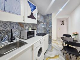 ¡Gran oportunidad en el centro de Madrid! Vivienda amplia de 9 dormitorios en Tirso de Molina, ideal para negocio de habitaciones o gran familia. photo 0