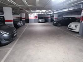 Parking en venta en Caputxins-Santa Clara-Hospital photo 0