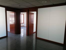 Alquiler de local comercial en Vic, zona Centro Histórico photo 0