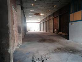 Alquiler de un local industrial en Manlleu photo 0