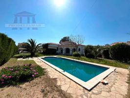 Villa En venta en Centre, Mont-Roig Del Camp photo 0