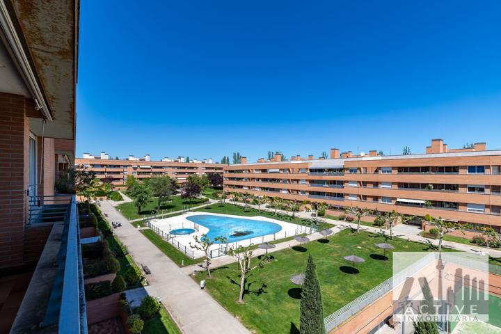 Piso En venta en Calle Tramontana, Zona Prado De Somosaguas - La Finca, Pozuelo De Alarcón photo 0