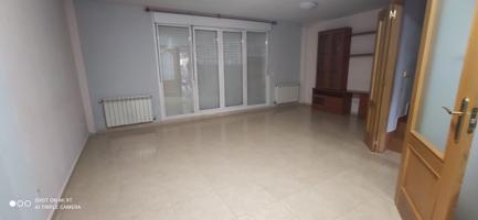 Unifamiliar Pareada En alquiler en Fuentebella-San Felix-El Leguario, Parla photo 0