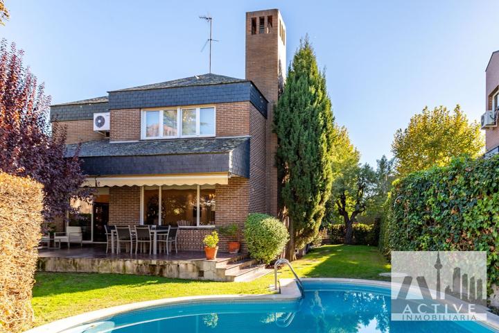 Casa En venta en Calle Sotavento, Somosaguas, Pozuelo De Alarcón photo 0