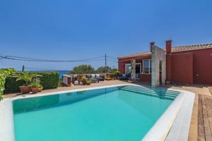 Ref. 4339 Exclusiva Villa con Vistas al Mar en Punta Prima photo 0