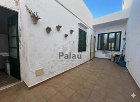 Ref. 4428 – Casa en planta baja con patio y terraza solárium photo 0