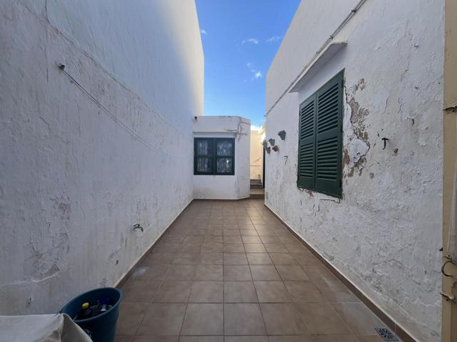 Ref. 4428 – Casa en planta baja con patio y terraza solárium photo 0