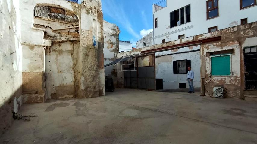 Ref 4441🏡 Solar urbano en el corazón de Mahón photo 0