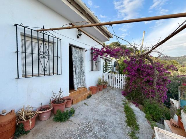 Casa De Campo En venta en Comares photo 0