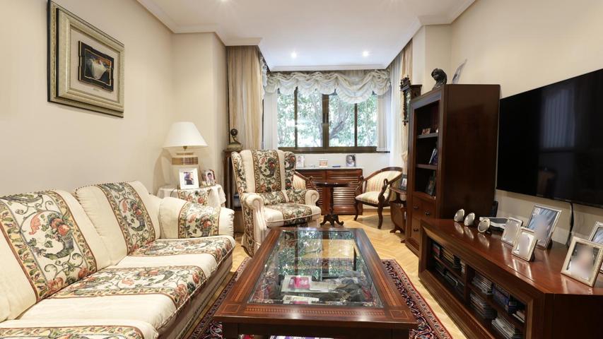 Piso en venta en Madrid de 122 m2 photo 0
