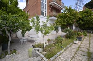 Casa - Chalet en venta en Madrid de 283 m2 photo 0