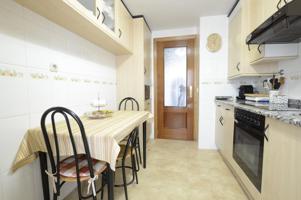Piso en venta en Madrid de 102 m2 photo 0