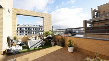 Piso en venta en Madrid de 85 m2 photo 0