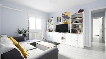 Piso en venta en Madrid de 61 m2 photo 0