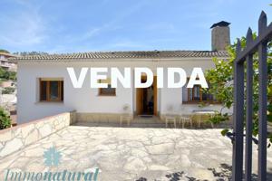 Villa En venta en Santa Coloma de Cervelló photo 0