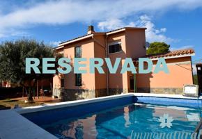Villa En venta en Torrelles de Llobregat photo 0