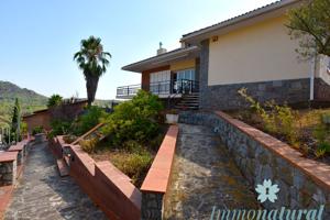 Villa En venta en Torrelles de Llobregat photo 0