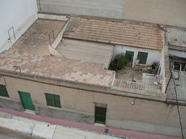 CONSTRUCTORES SOLAR con posibilidad de construir 3 alturas y bajo, 257 m2  zona norte San Vicente photo 0