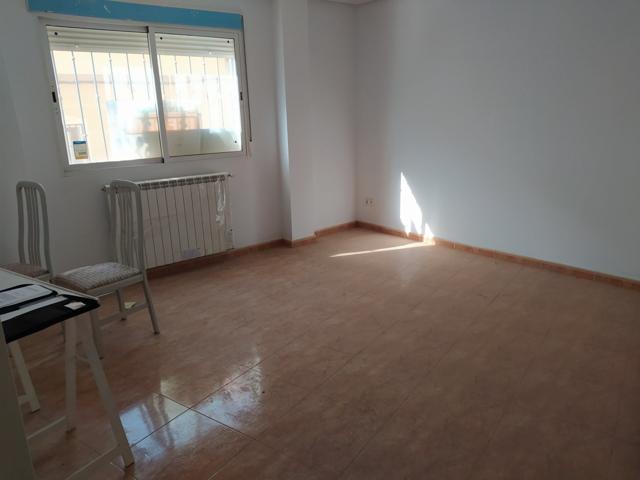 Piso a estrenar en venta en La Roda photo 0