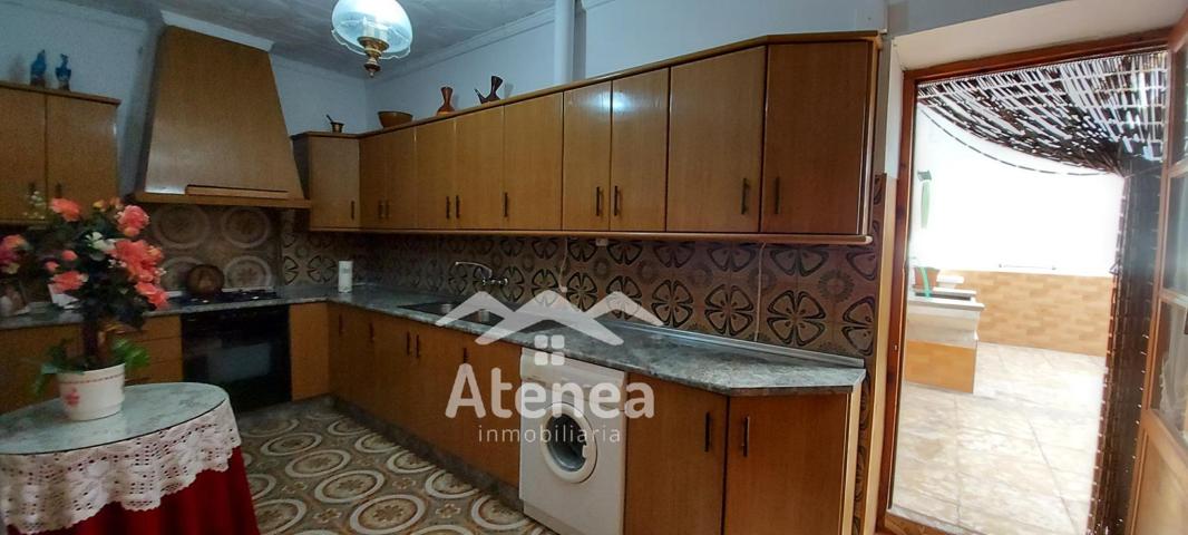 Oportunidad única de casa a la venta en La Roda photo 0