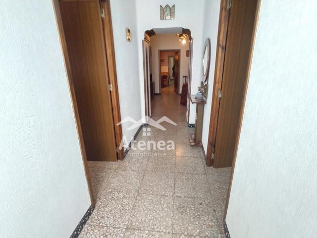Casa a la venta en La Roda photo 0