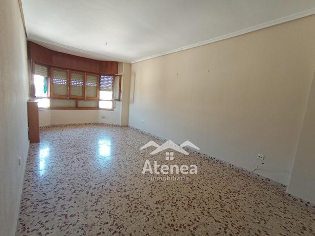 Piso a la venta en La Roda photo 0