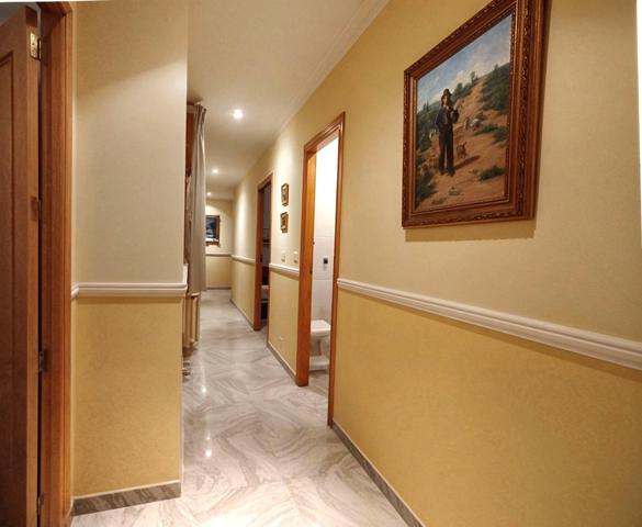 Piso céntrico de 3 dormitorios con garaje y trastero incluidos photo 0