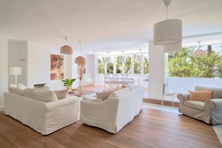 Exclusiva Residencia de Lujo Frente al Mar en el Corazón de Málaga photo 0