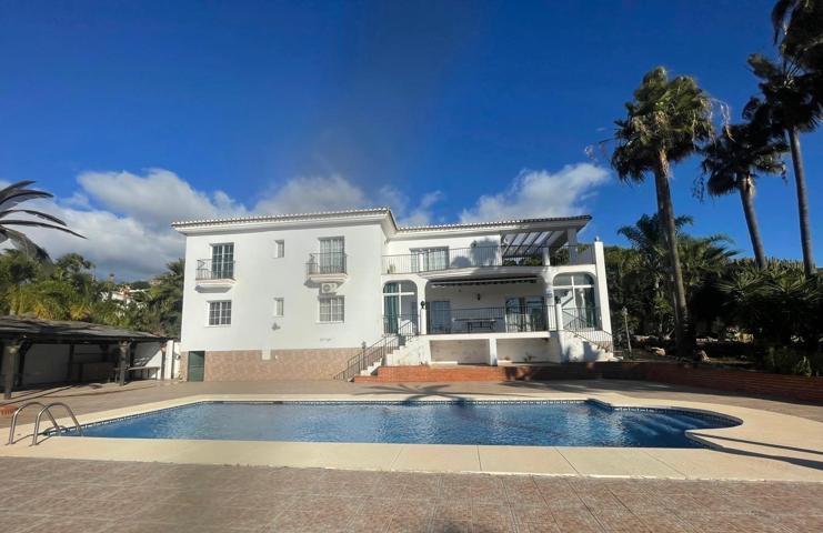 EXCLUSIVA VILLA EN BENALMADENA COSTA. photo 0