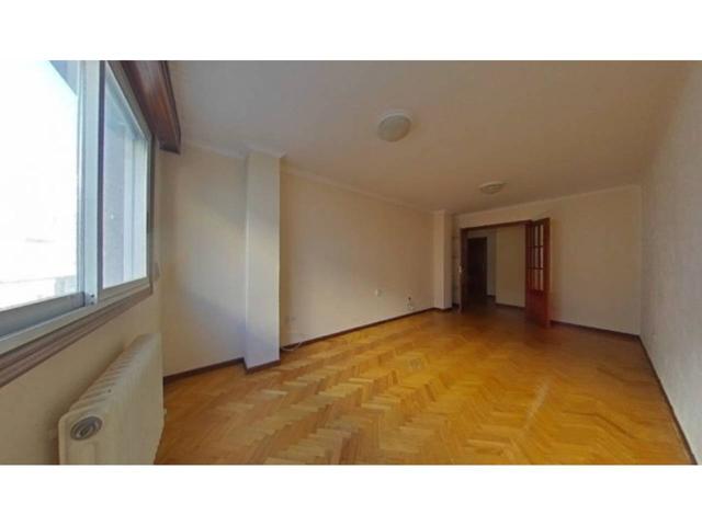 Piso en venta en A Valenza photo 0