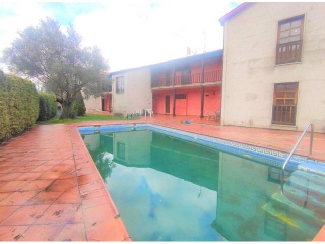 Se vende casa en Lobios con piscina photo 0