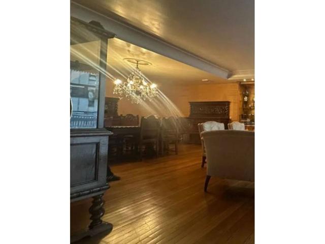 Se vende piso en el centro con dos plazas de garaje photo 0