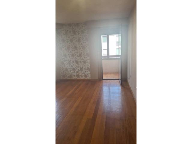 Venta de piso en Ourense Capital photo 0