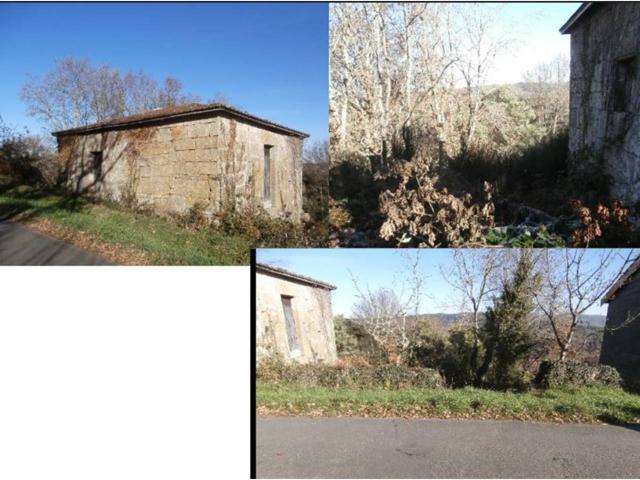 Se vende finca con construccion de piedra al lado de Celanova photo 0