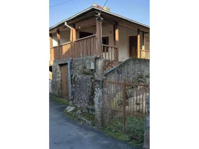 Se vende casa a reformar en Pereiro de Aguiar photo 0