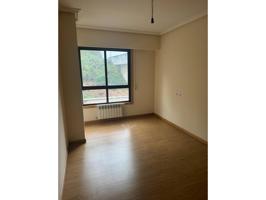 Venta de un piso en San Cibrao das Viñas photo 0