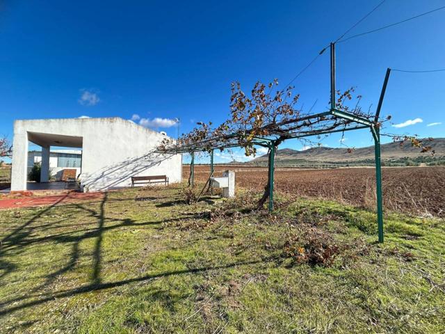 Finca rustica en venta en Burguillos de Toledo photo 0